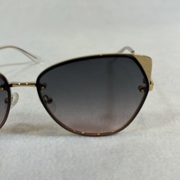 DIFF Eyewear Cora Sunglasses Gold + Blue to Lavender flash New in Box - Picture 4 of 12